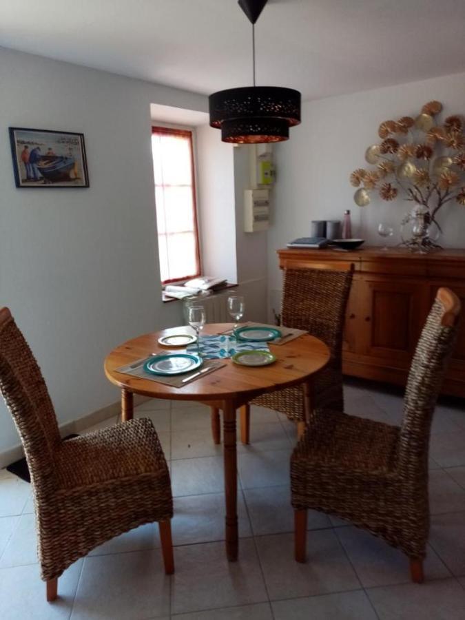 petite maison chaleureuse Irvillac Extérieur photo